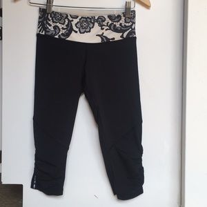 Lulu lemon capris